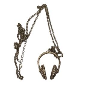 Silver Headphone Pendant Necklace